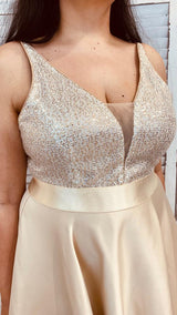 Abito con Gonna Asimmetrica