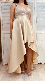 Abito con Gonna Asimmetrica