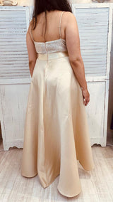 Abito con Gonna Asimmetrica