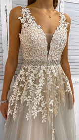 Abito in Tulle Ricamato