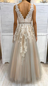 Abito in Tulle Ricamato