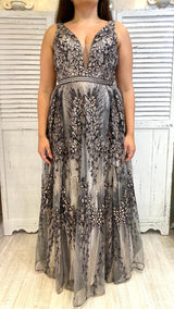 Abito Curvy Ricamato by Via Montenapoleone