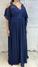 Abito Curvy Corpetto Pizzo Spalla Fuori by Solo Gioie