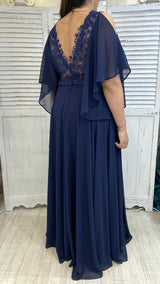 Abito Curvy Corpetto Pizzo Spalla Fuori by Solo Gioie