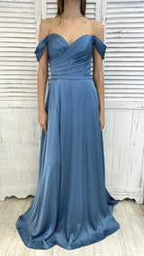 Abito Scollo Omerale in Raso