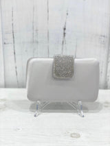 Pochette Satinata by Menbur