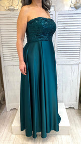 Abito Raso e Paillettes