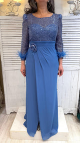 Abito Ricami e Piume