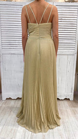 ABITO ORO CON GONNA PLISSETTATA