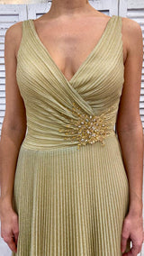 ABITO ORO CON GONNA PLISSETTATA