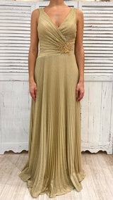 ABITO ORO CON GONNA PLISSETTATA