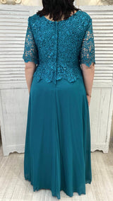 Abito Curvy Lungo Con Corpetto Ricamato by Stravaganze