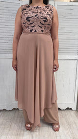 Tuta Curvy con Corpetto Ricamato e Pannello in Voile