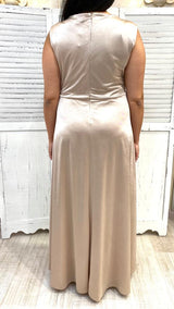 Abito Curvy Lungo Drappeggio e Catena