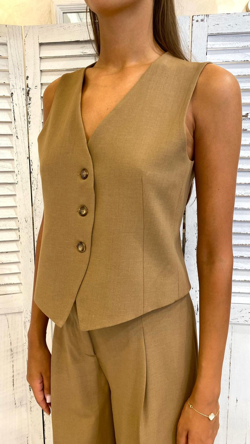 Gilet Strutturato by Diana Gallesi