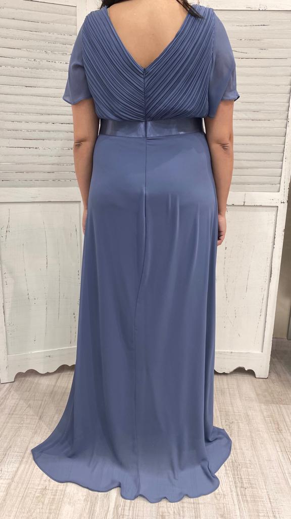 Abito Curvy con Manichina di Voile by Stravaganze